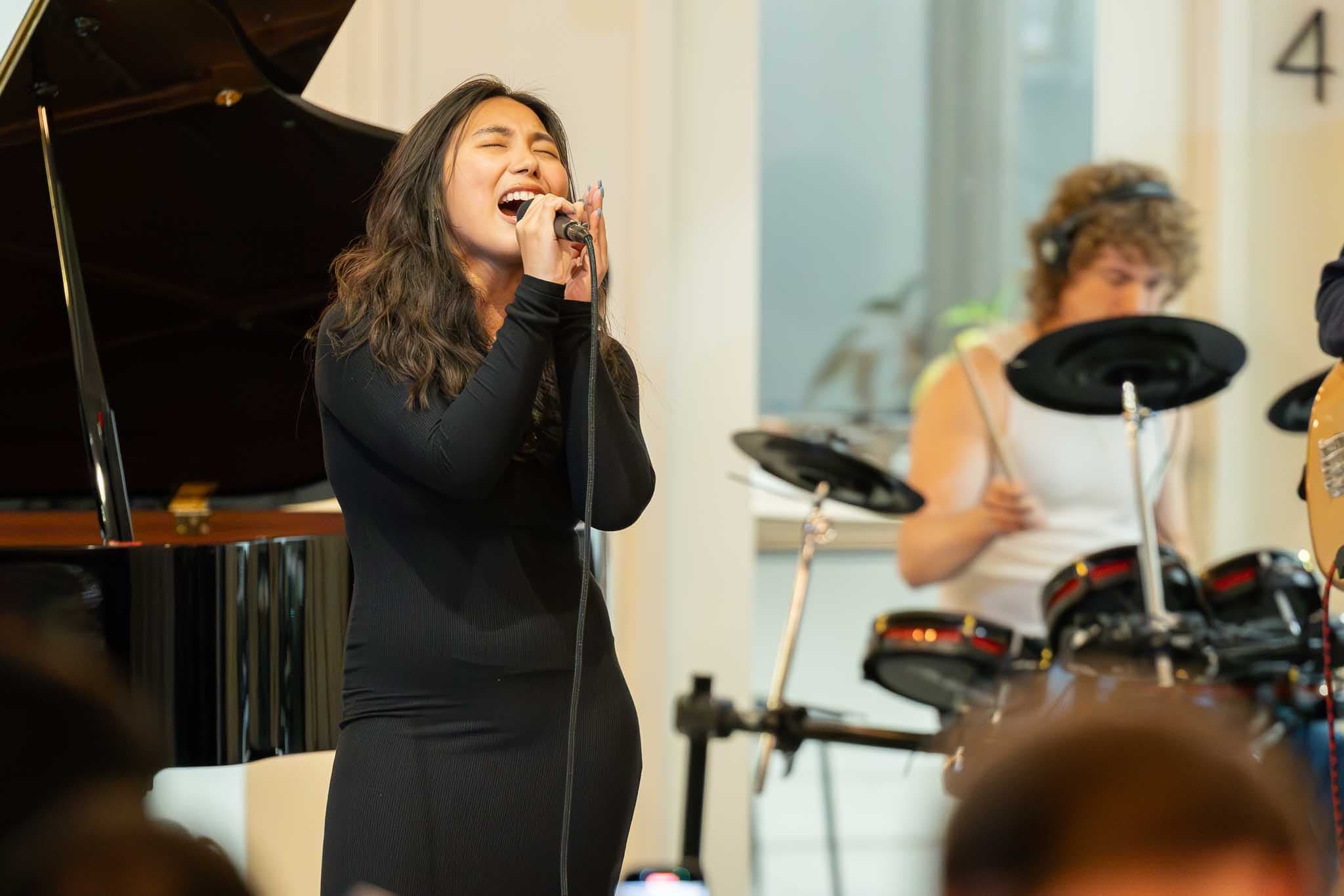 Band+ final showcase on stage